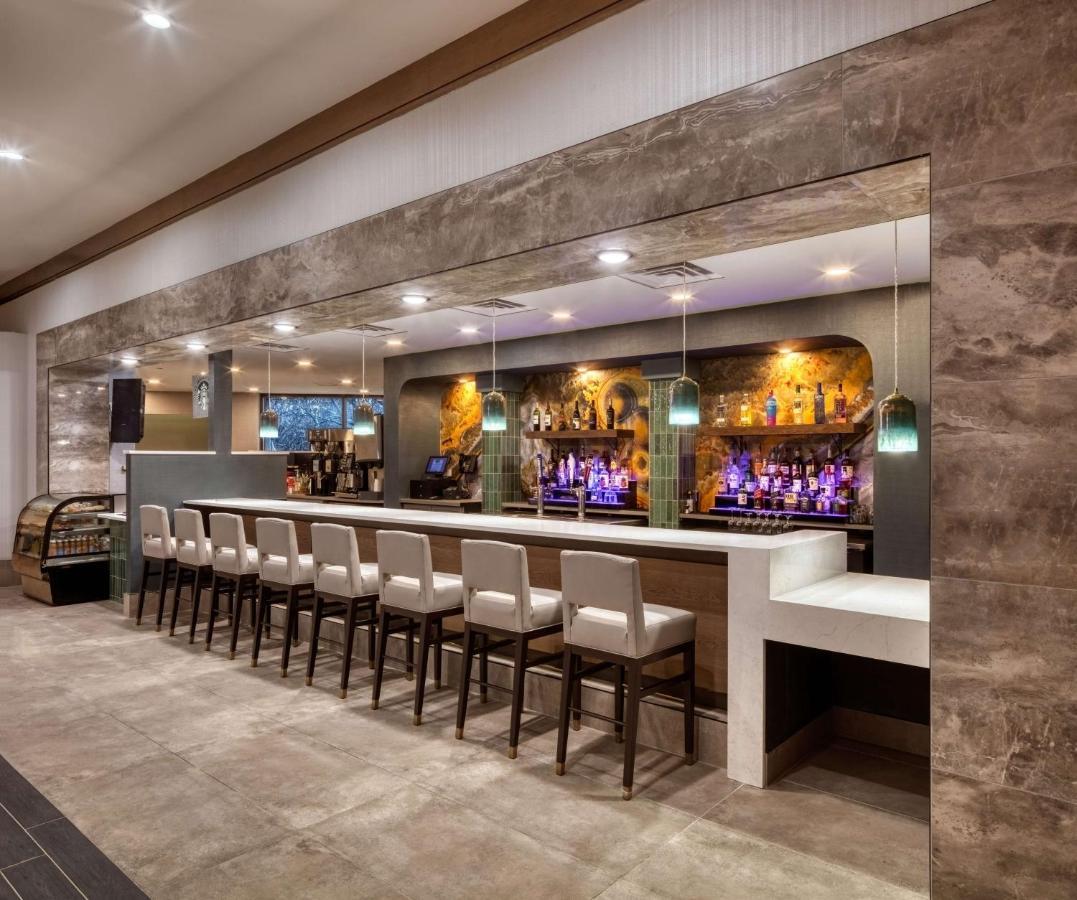 Doubletree By Hilton Tulsa At Warren Place Bagian luar foto