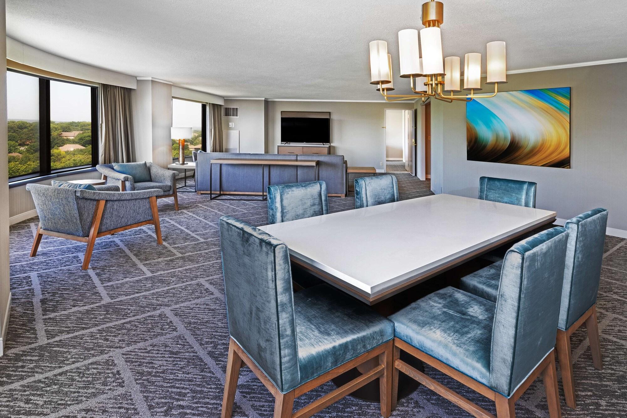 Doubletree By Hilton Tulsa At Warren Place Bagian luar foto