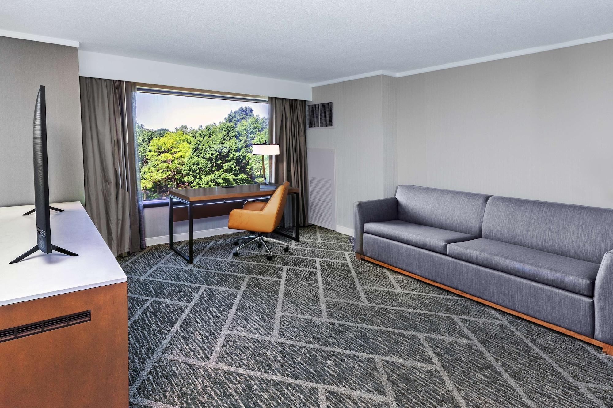 Doubletree By Hilton Tulsa At Warren Place Bagian luar foto
